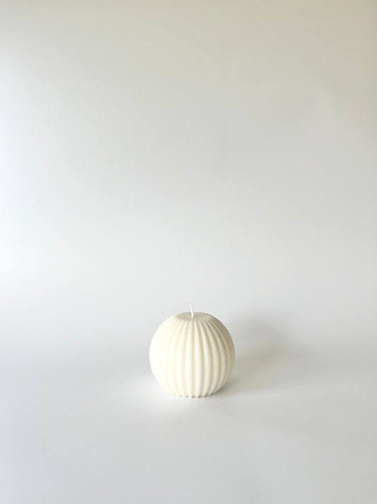 Daisy Sculptural Candle